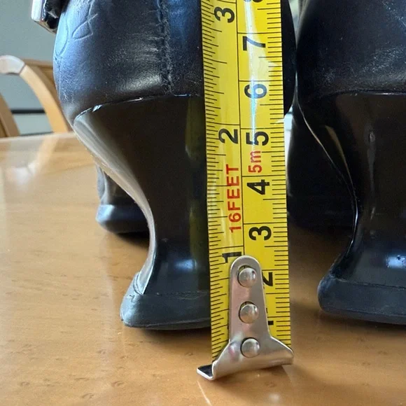 John Fluevog Black Leather Heels - Picture 9 of 9